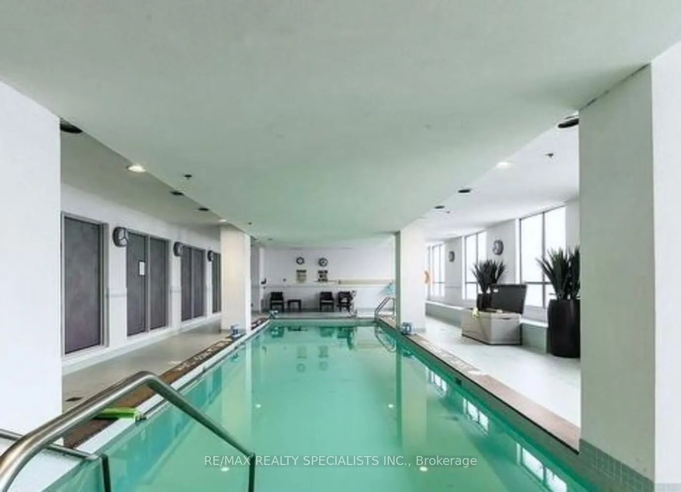 810 Scollard Court, #404
