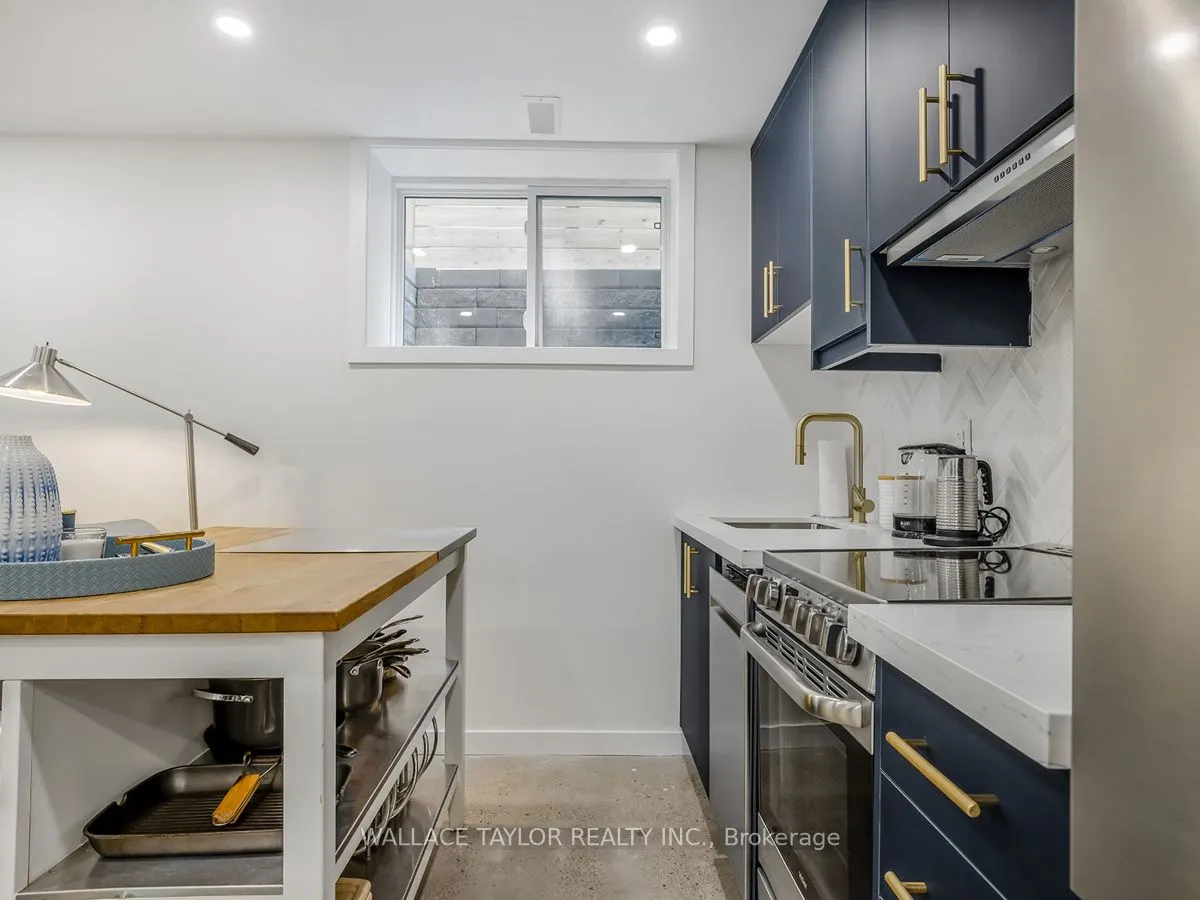 193 Perth Avenue, #Lower