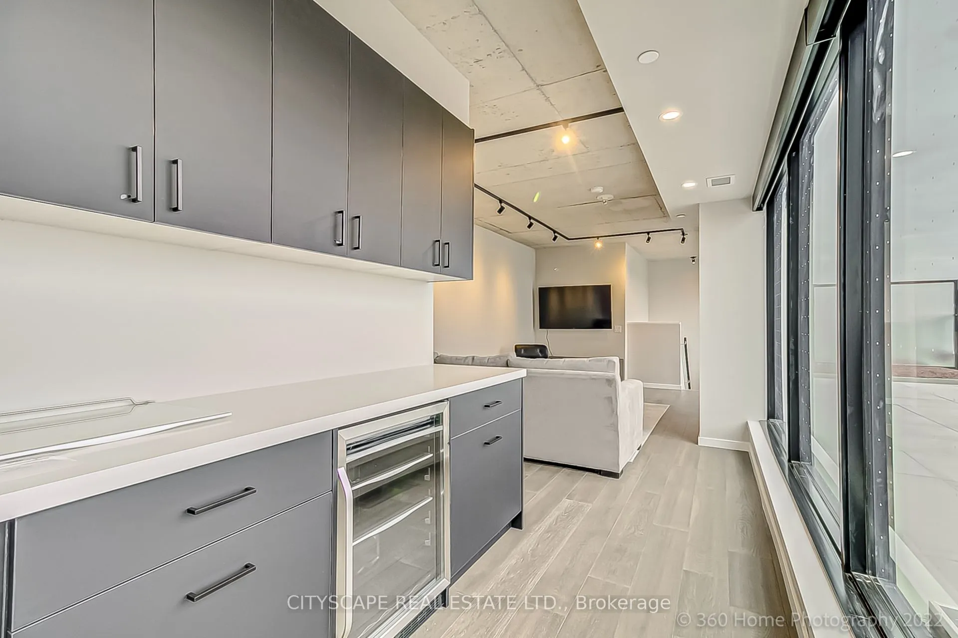 7 Smith Crescent, #Ph 810