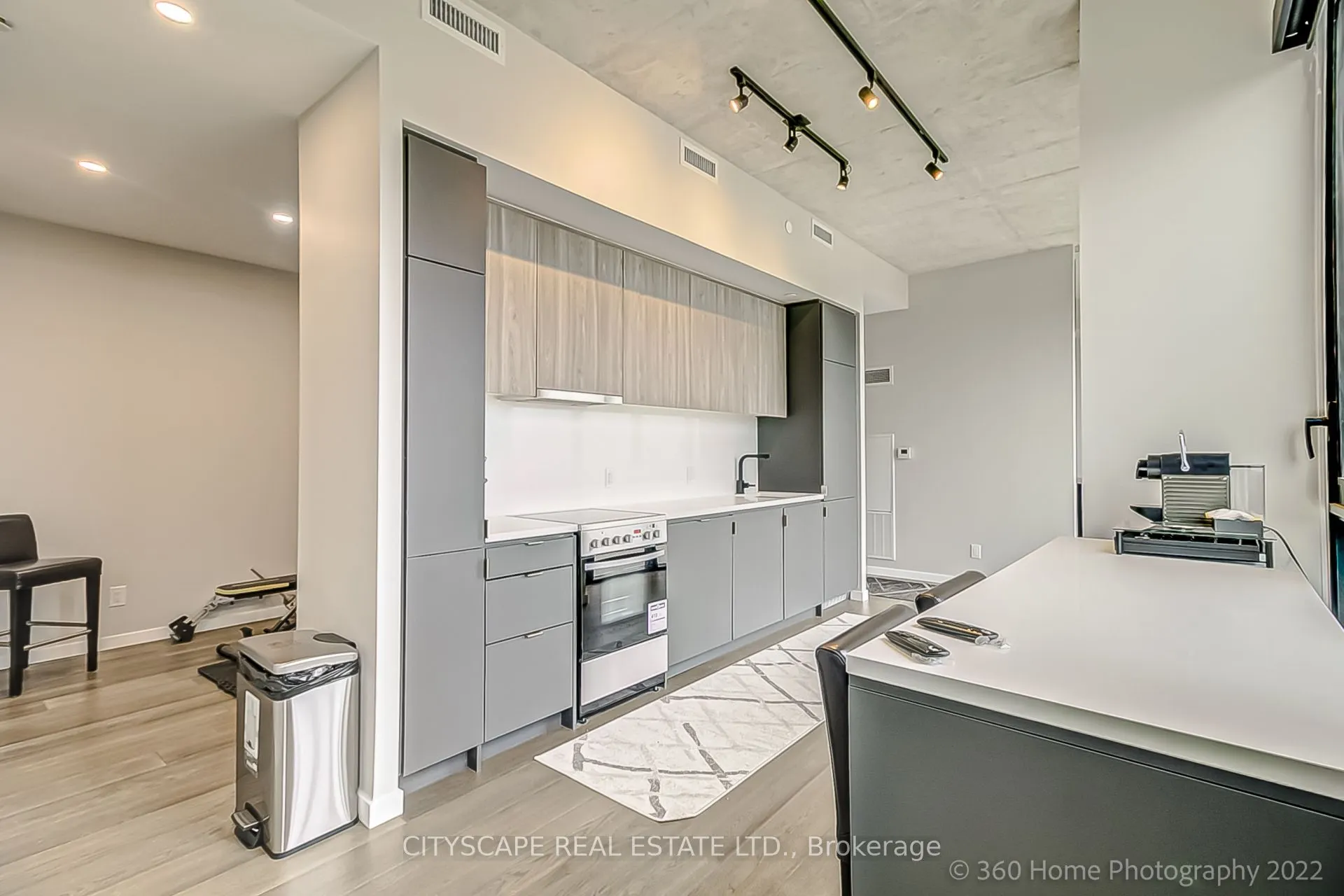 7 Smith Crescent, #Ph 810