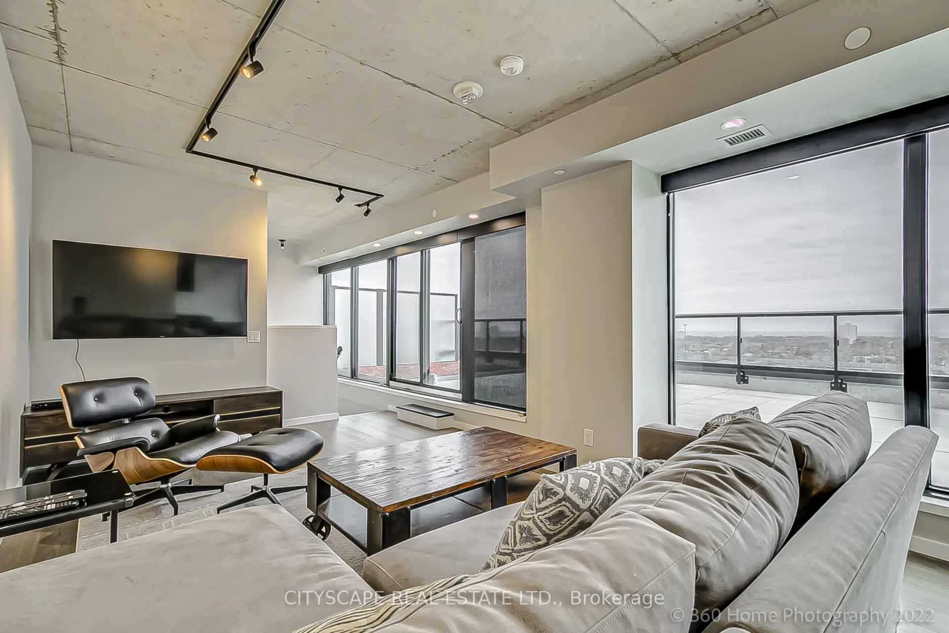 7 Smith Crescent, #Ph 810