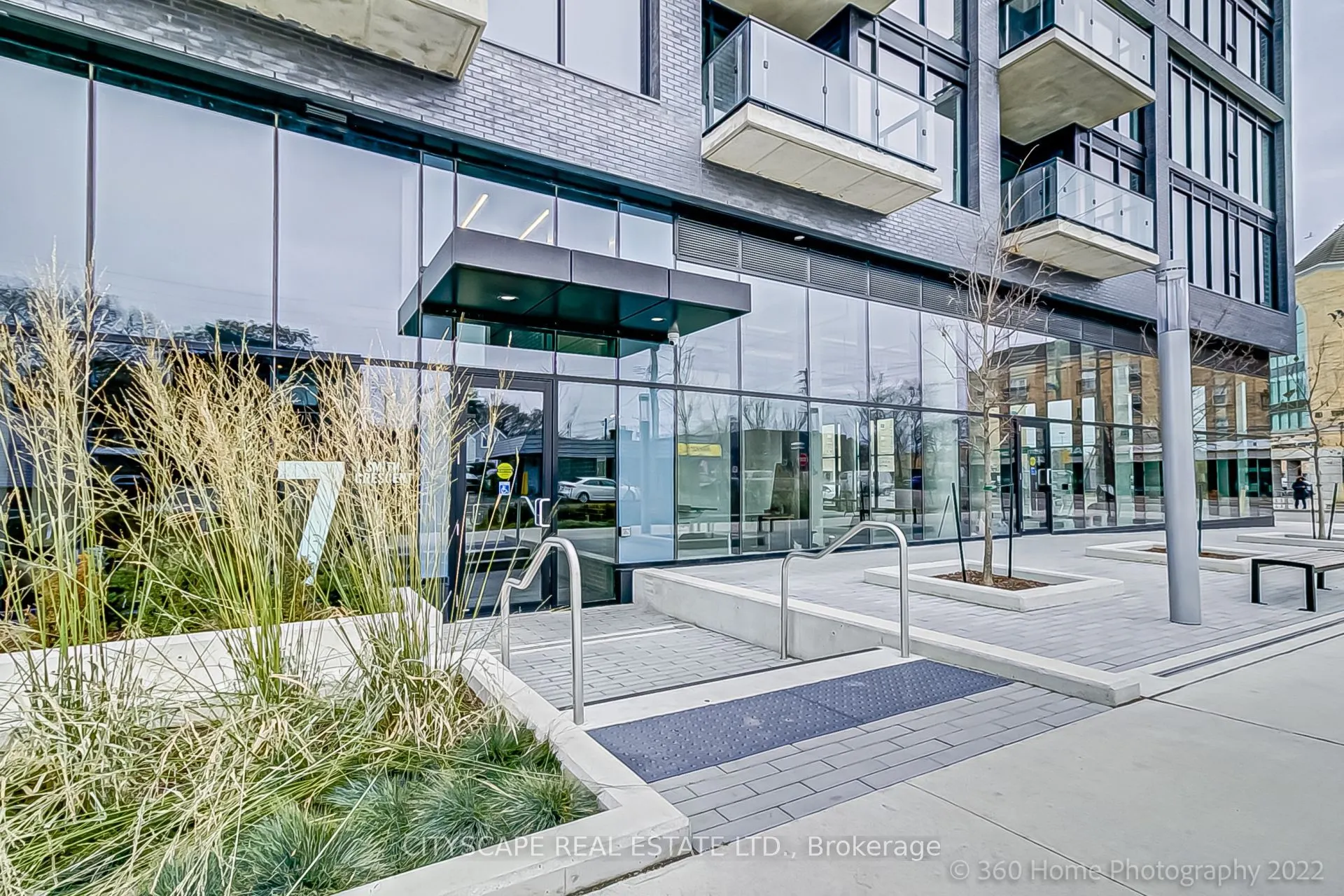 7 Smith Crescent, #Ph 810