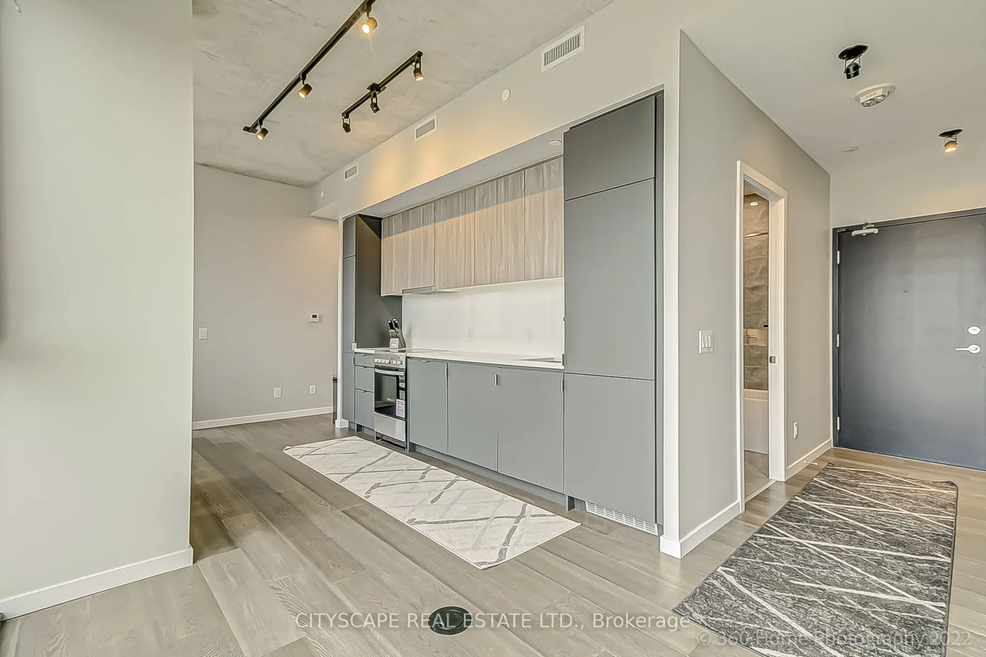 7 Smith Crescent, #Ph 810