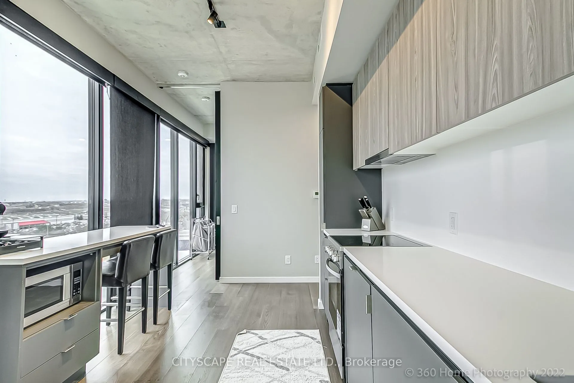 7 Smith Crescent, #Ph 810