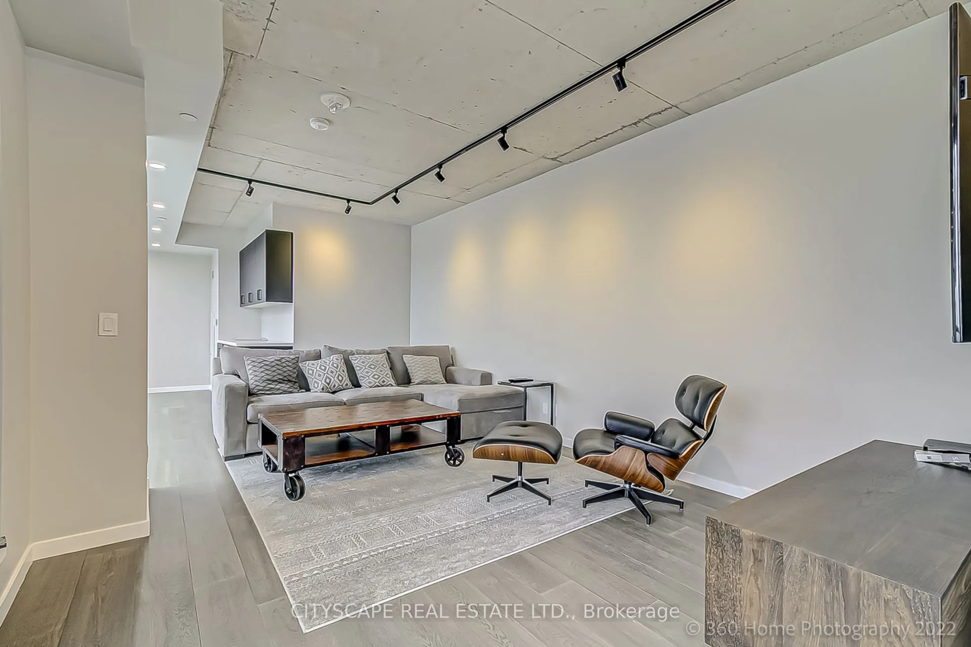 7 Smith Crescent, #Ph 810