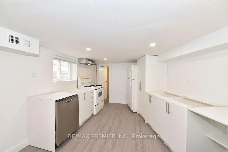 221 Belgravia Avenue