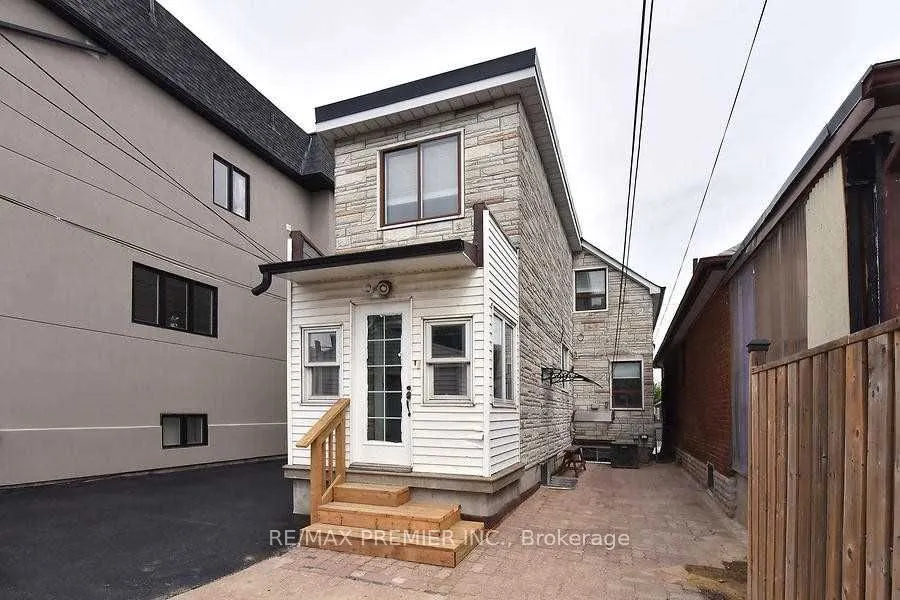 221 Belgravia Avenue