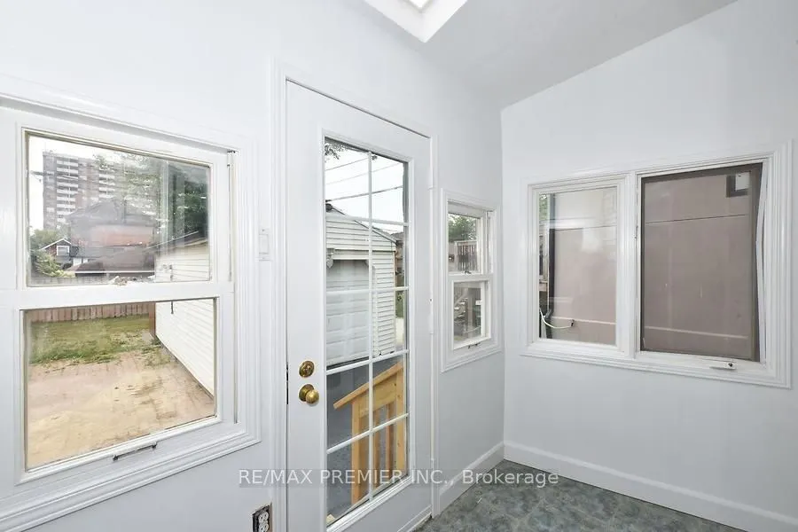 221 Belgravia Avenue