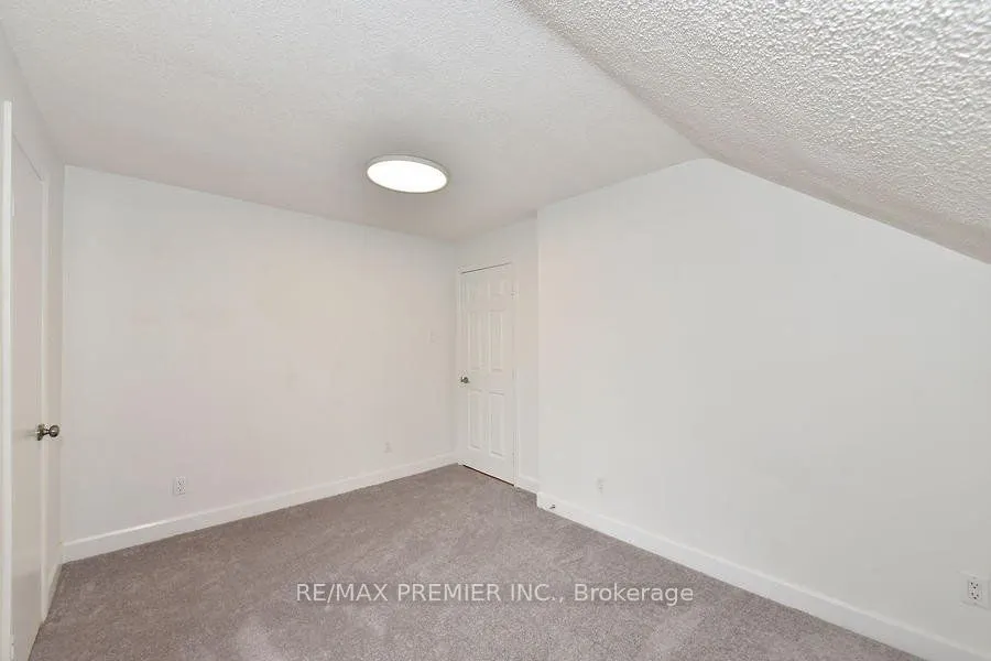 221 Belgravia Avenue