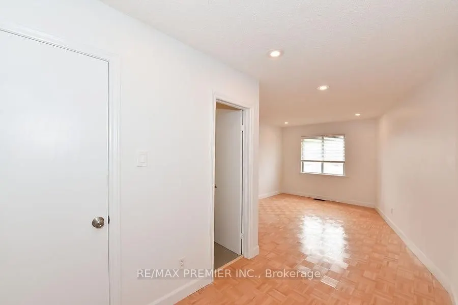 221 Belgravia Avenue