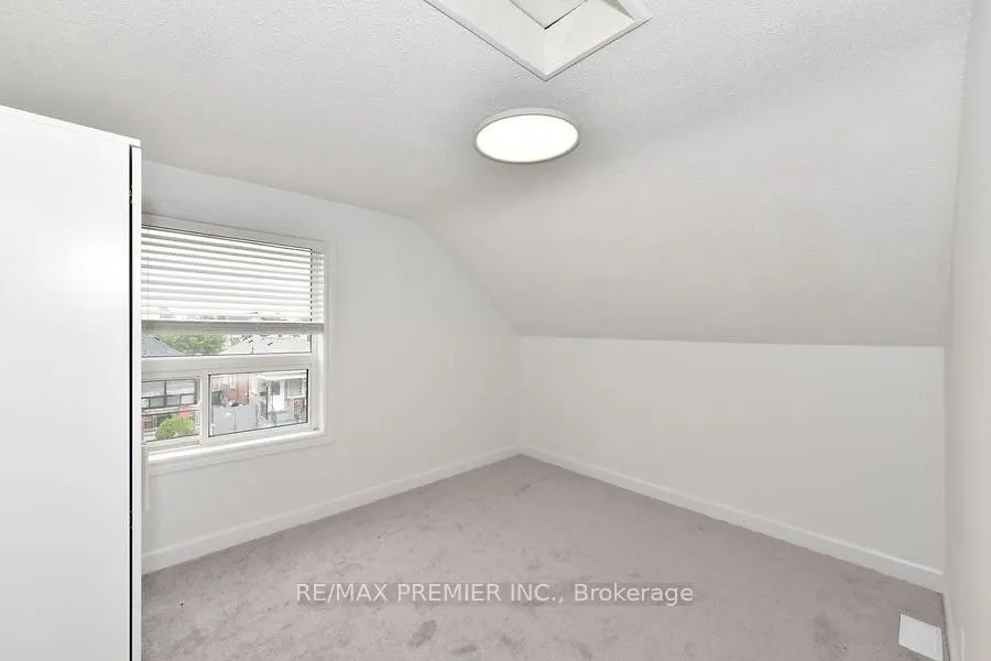 221 Belgravia Avenue