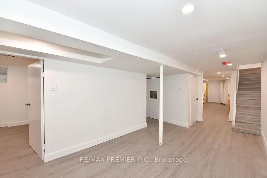 221 Belgravia Avenue
