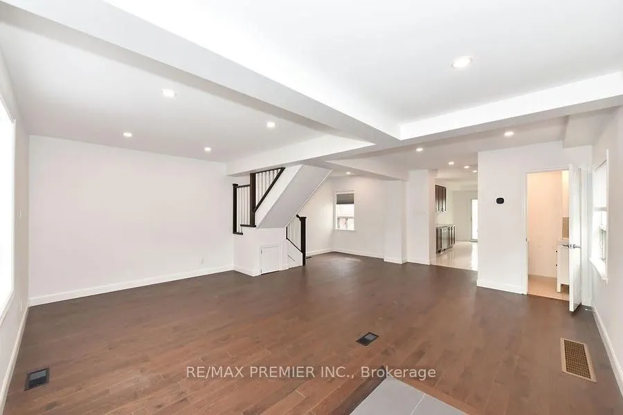 221 Belgravia Avenue