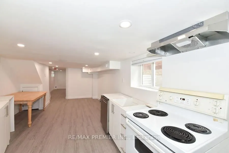 221 Belgravia Avenue