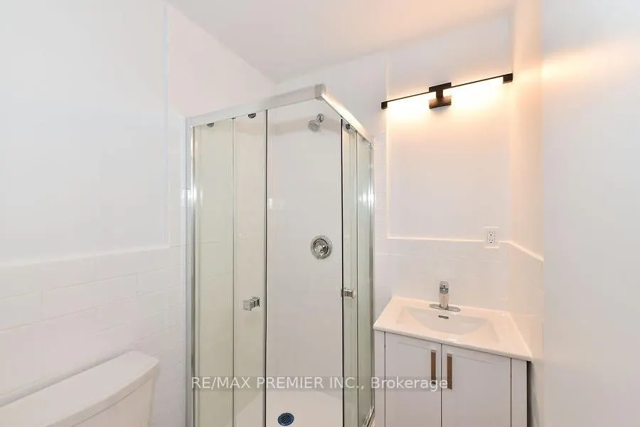 221 Belgravia Avenue