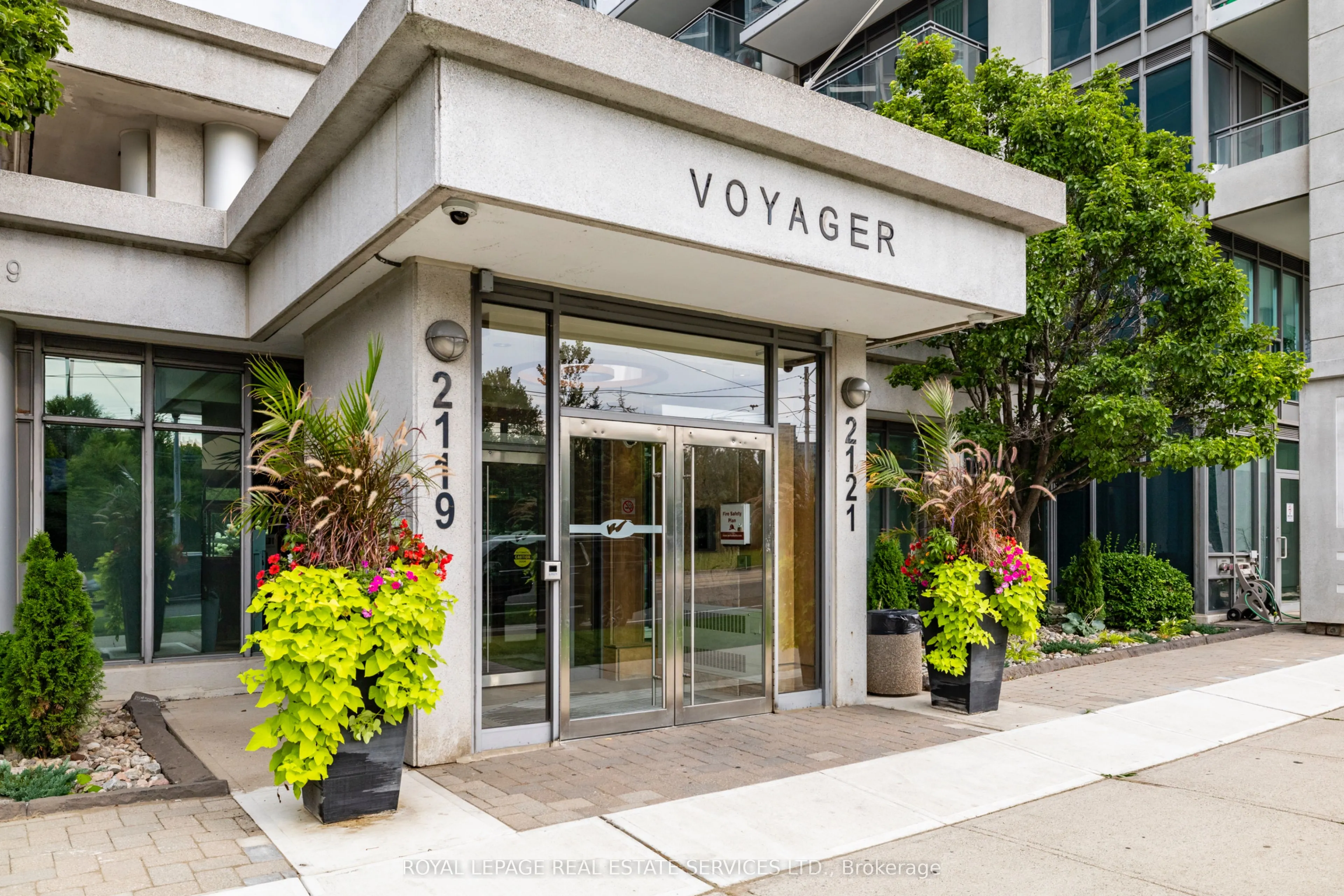 2121 Lake Shore Boulevard W, #809