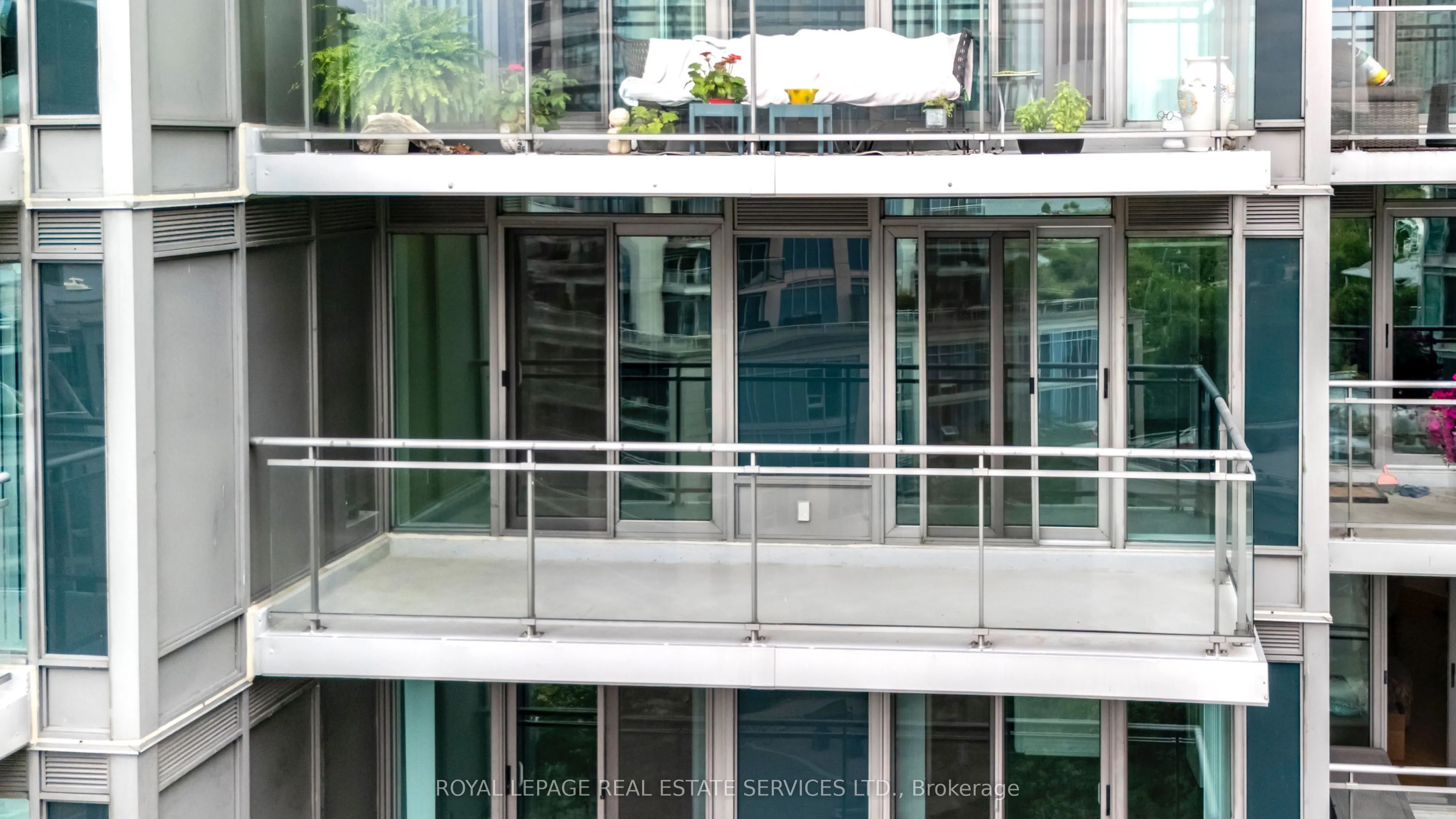2121 Lake Shore Boulevard W, #809