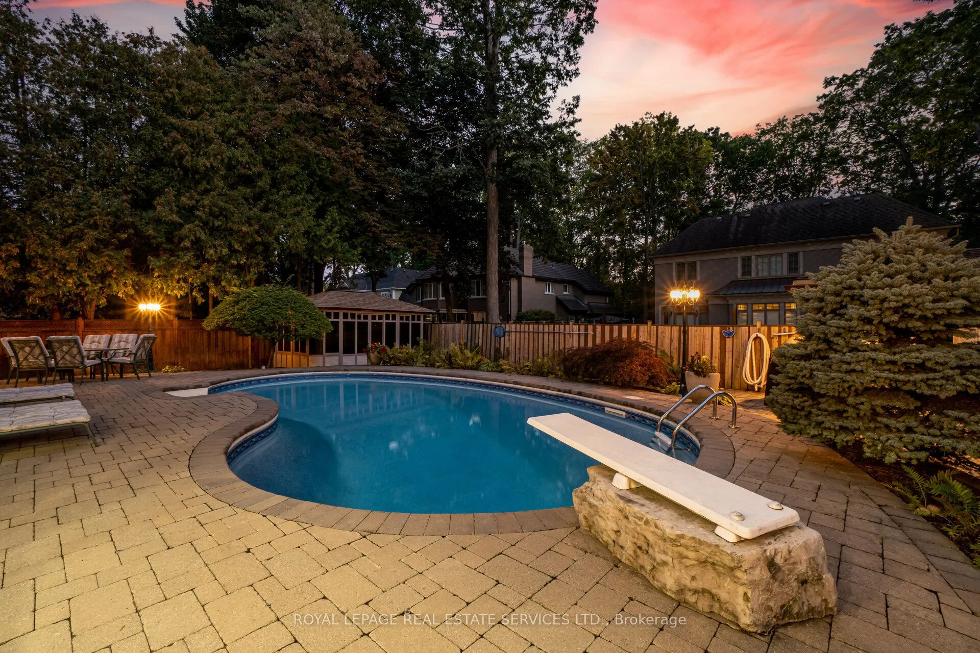 2130 Autumn Breeze Drive N