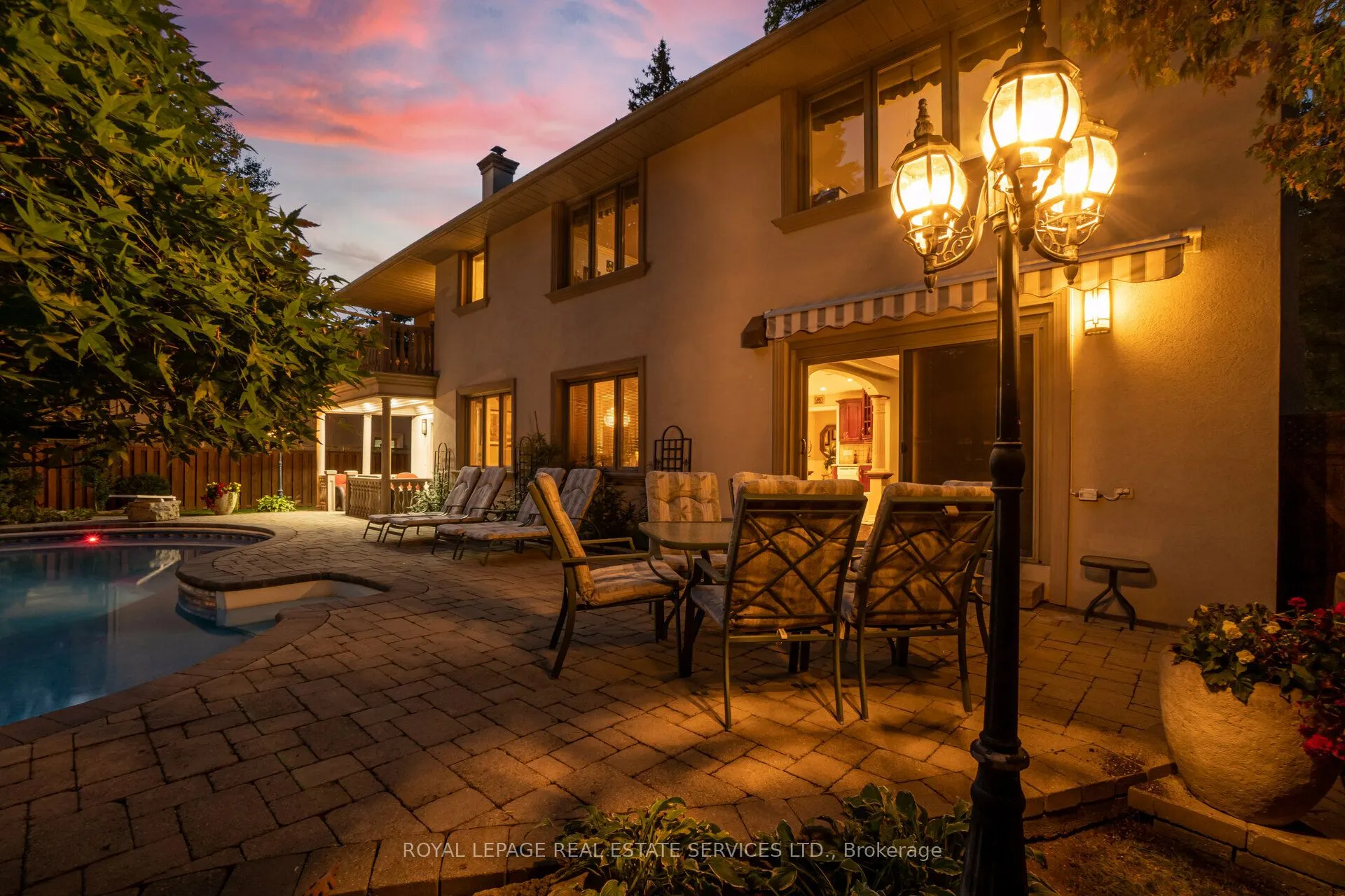 2130 Autumn Breeze Drive N