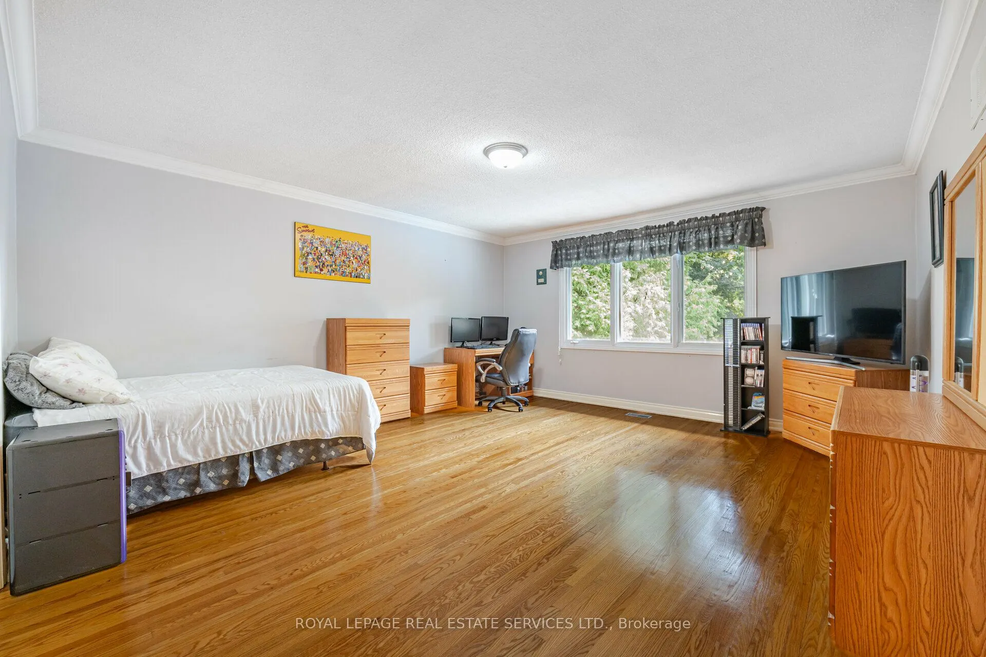 2130 Autumn Breeze Drive N