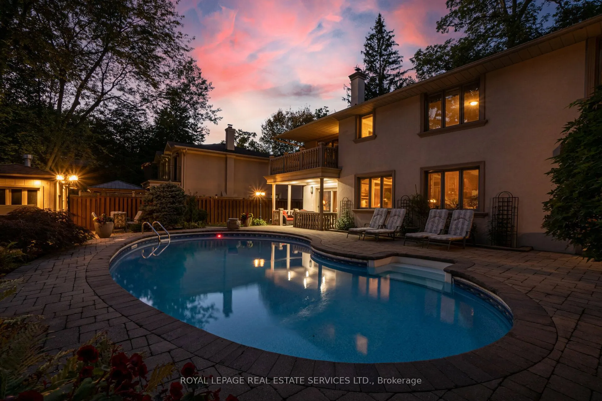 2130 Autumn Breeze Drive N