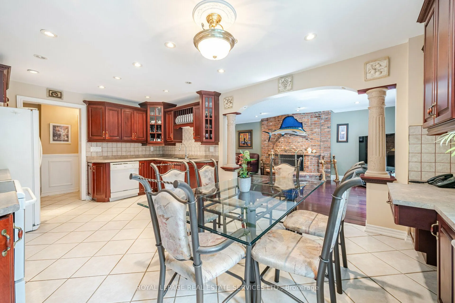 2130 Autumn Breeze Drive N