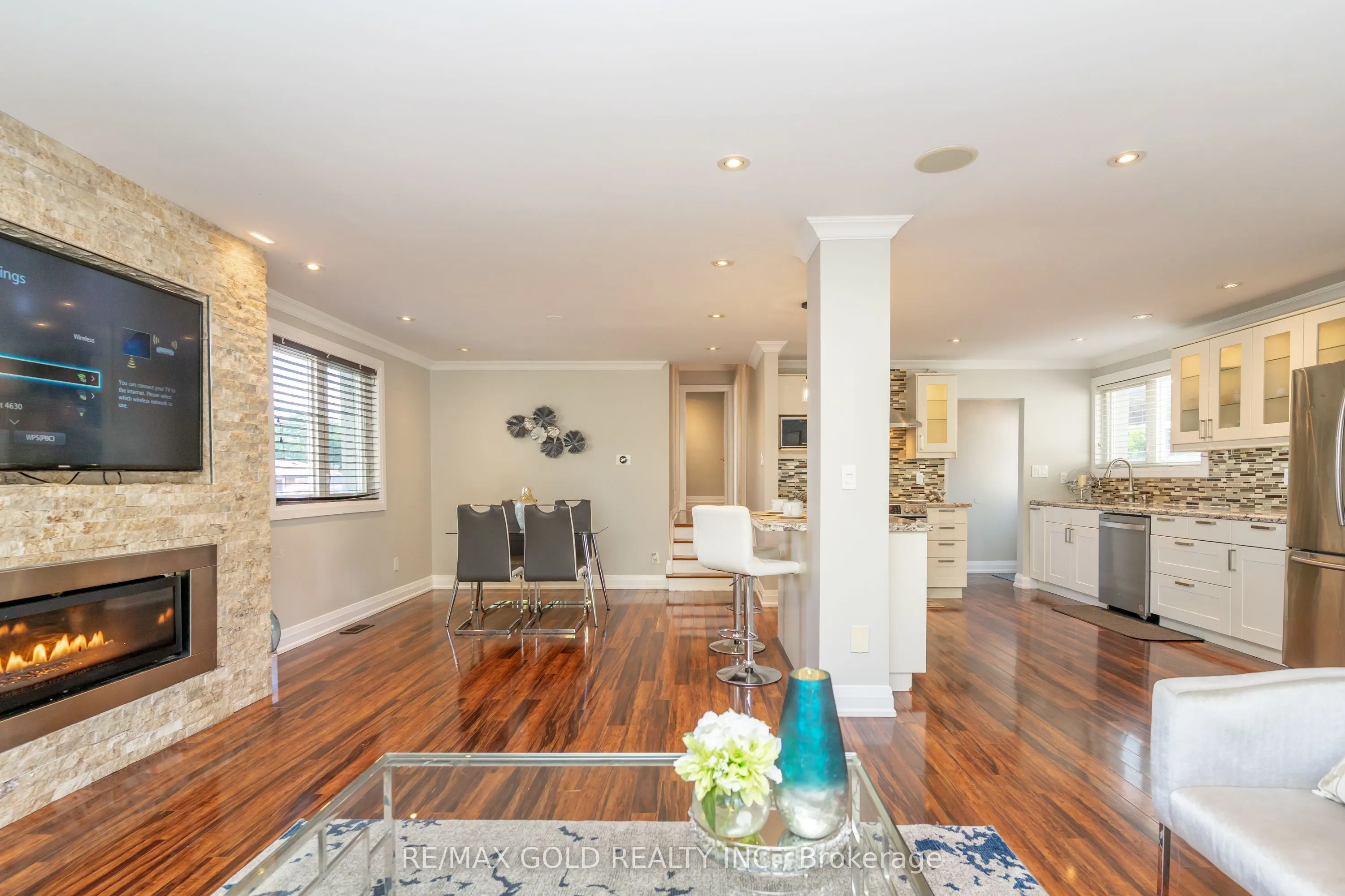 39 Ascot Avenue