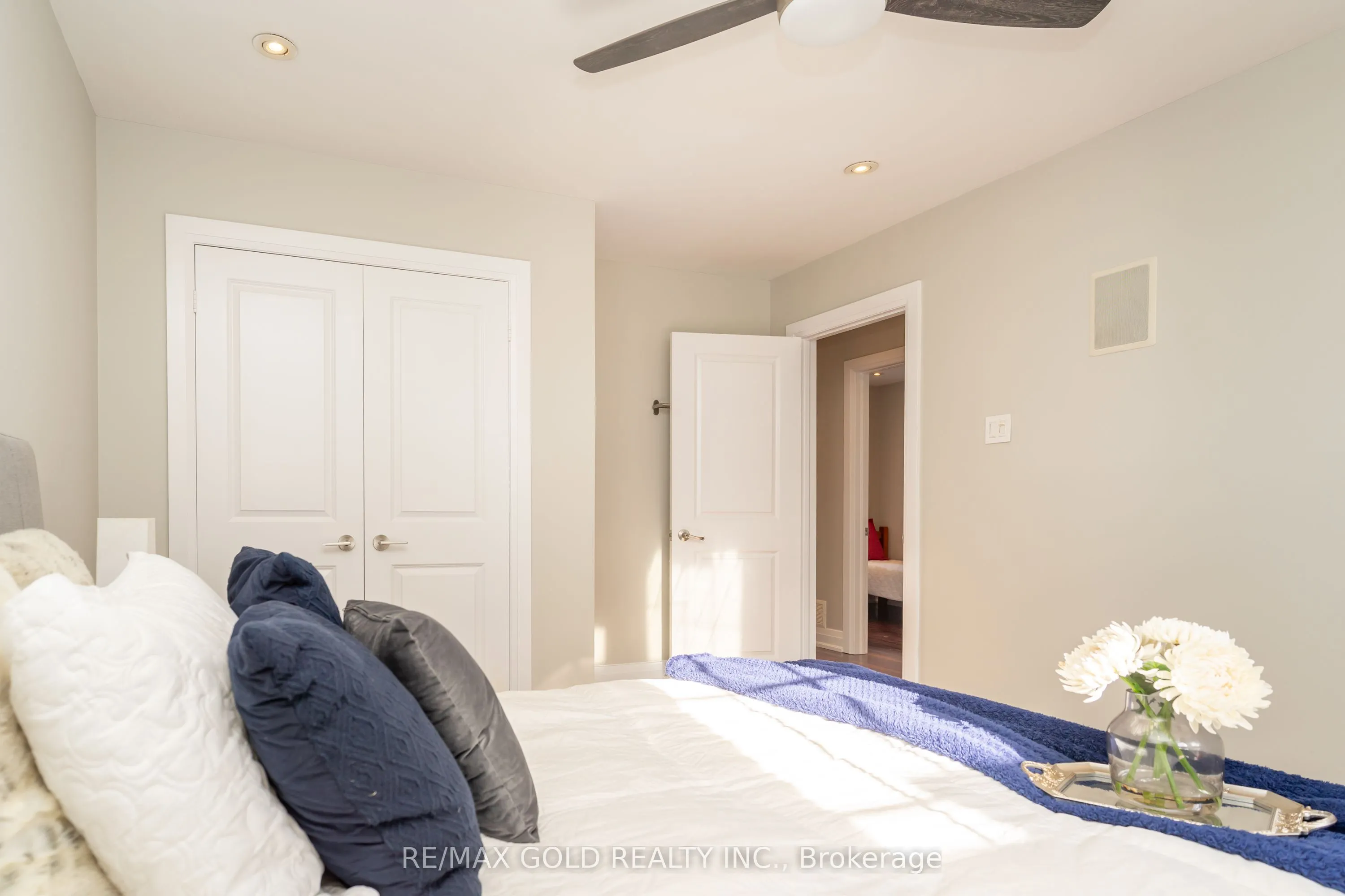 39 Ascot Avenue