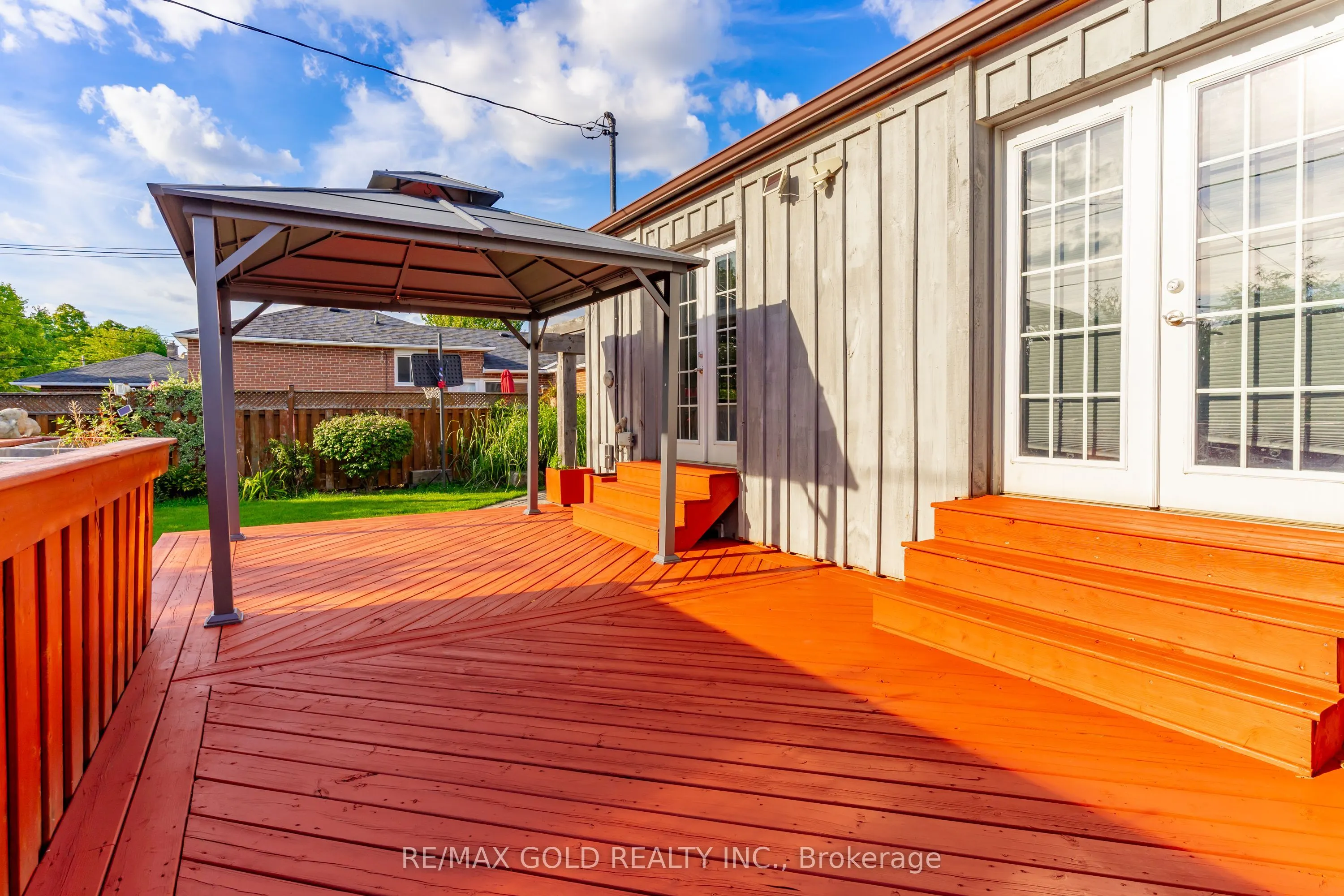 39 Ascot Avenue