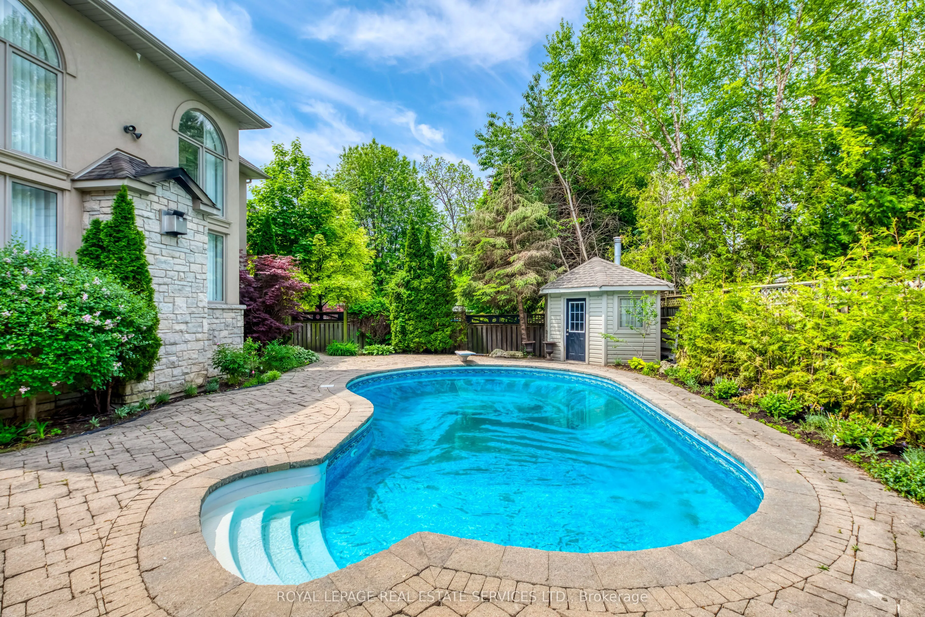 3341 Lakeshore Road