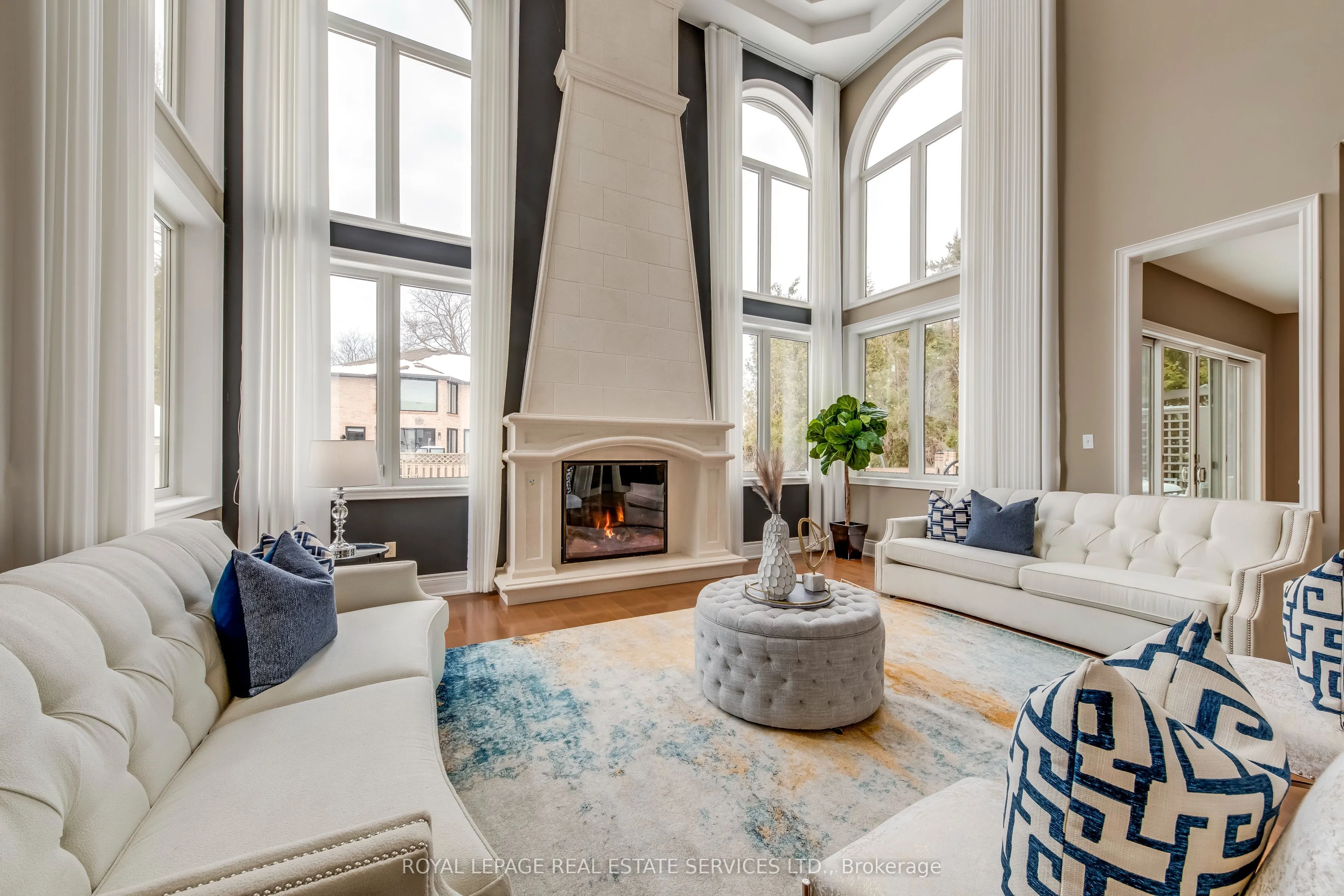 3341 Lakeshore Road