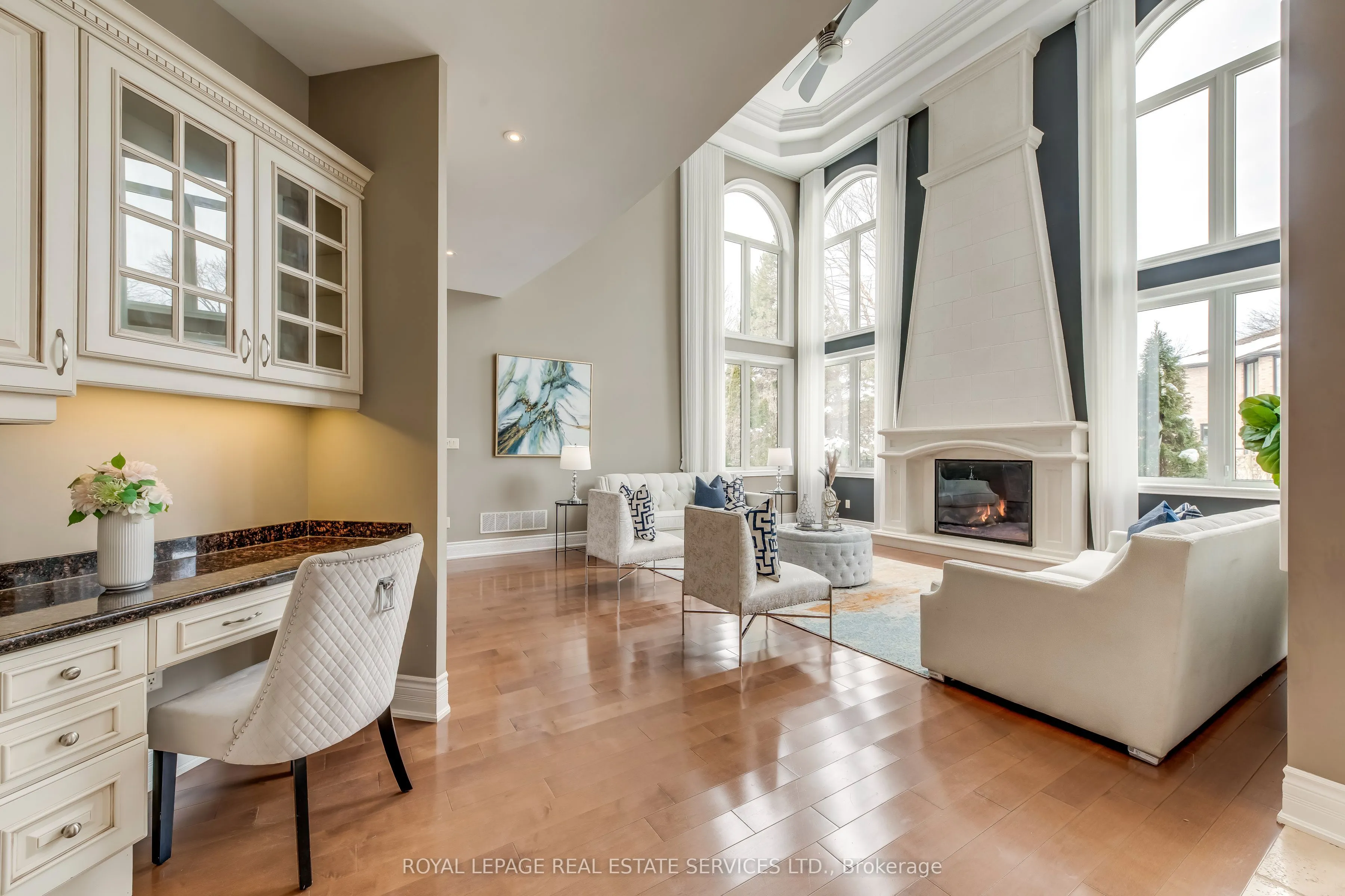 3341 Lakeshore Road