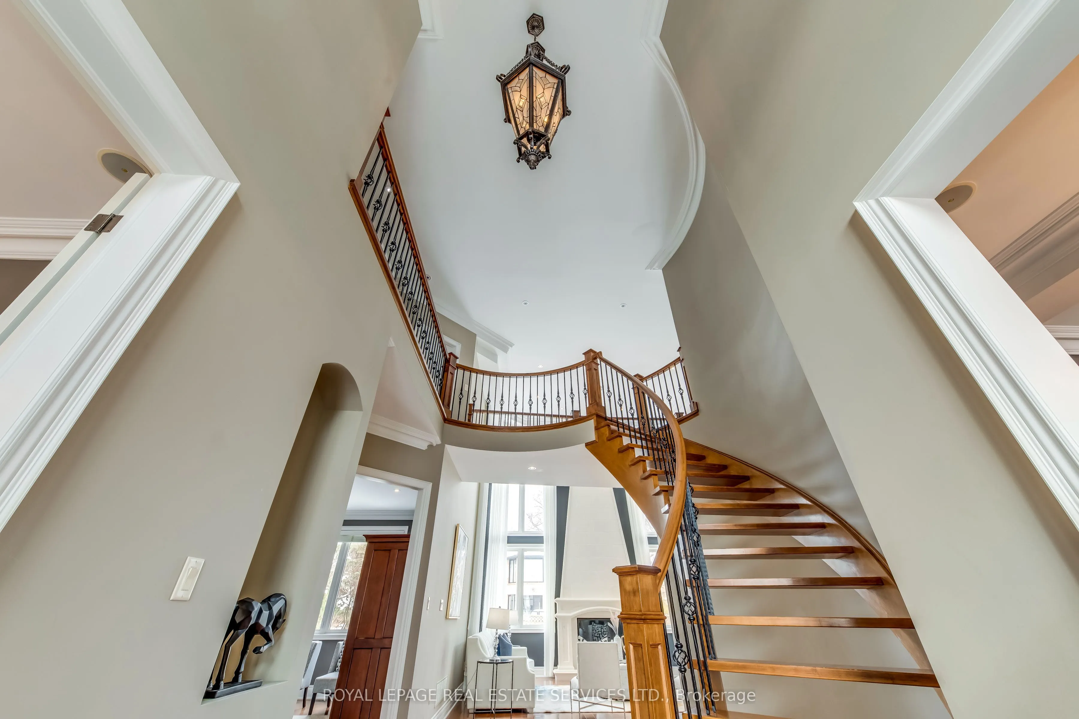 3341 Lakeshore Road