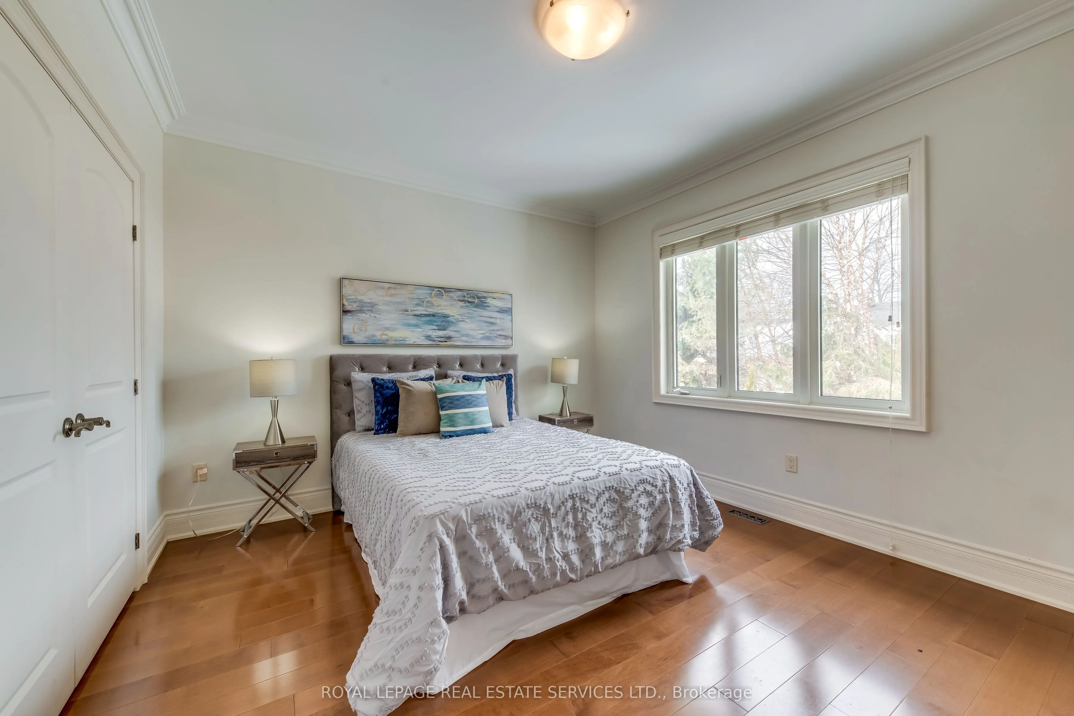 3341 Lakeshore Road