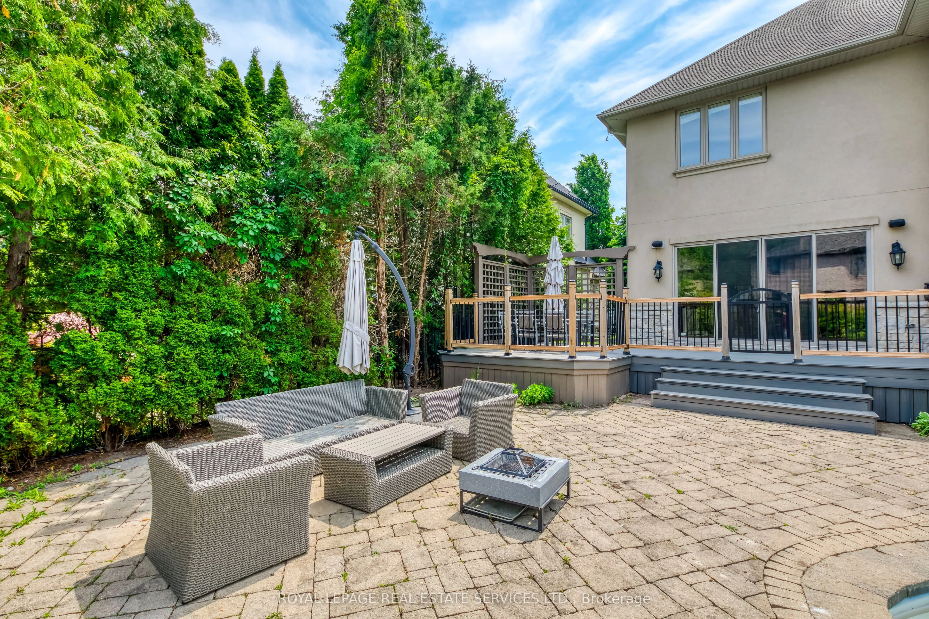 3341 Lakeshore Road