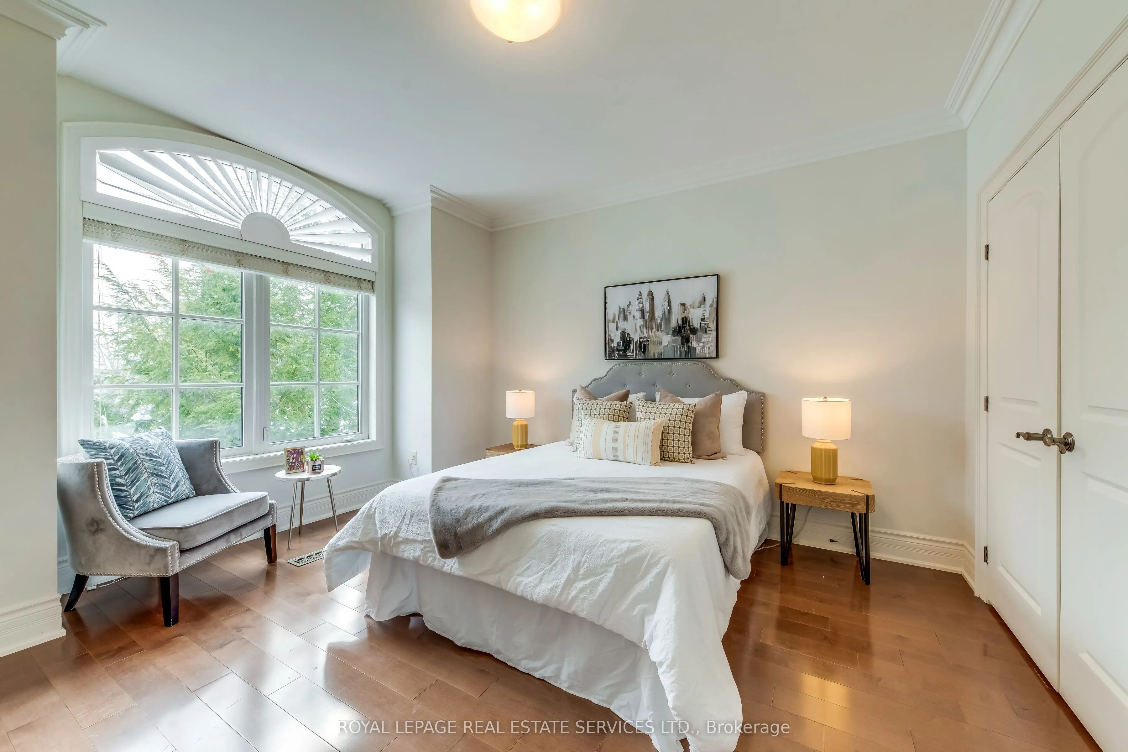 3341 Lakeshore Road
