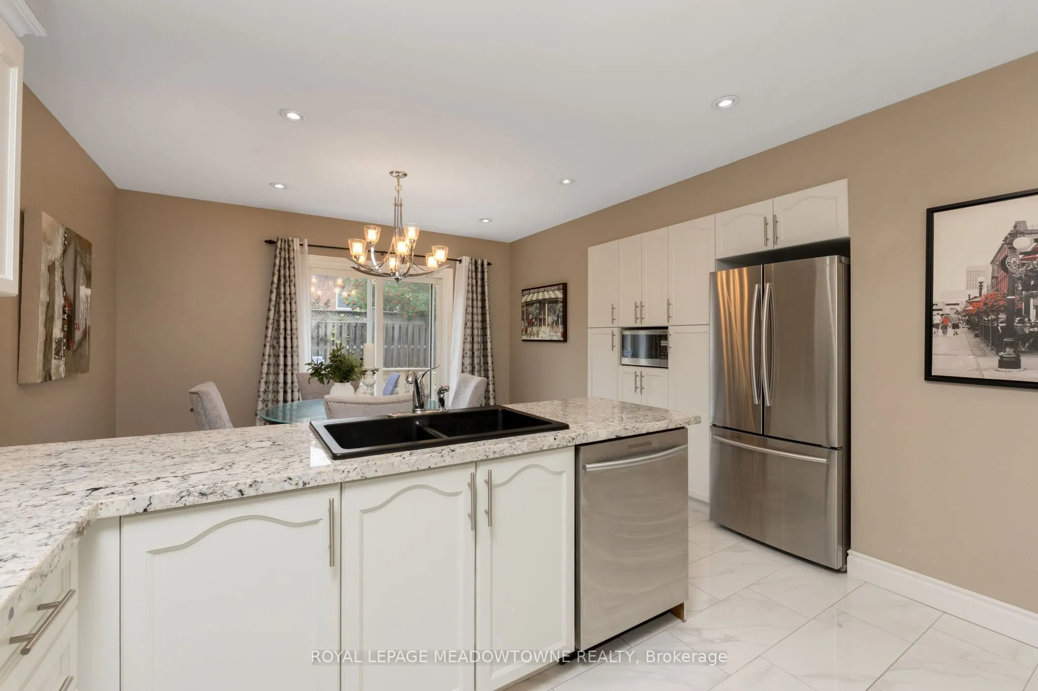 9 Johnson Crescent