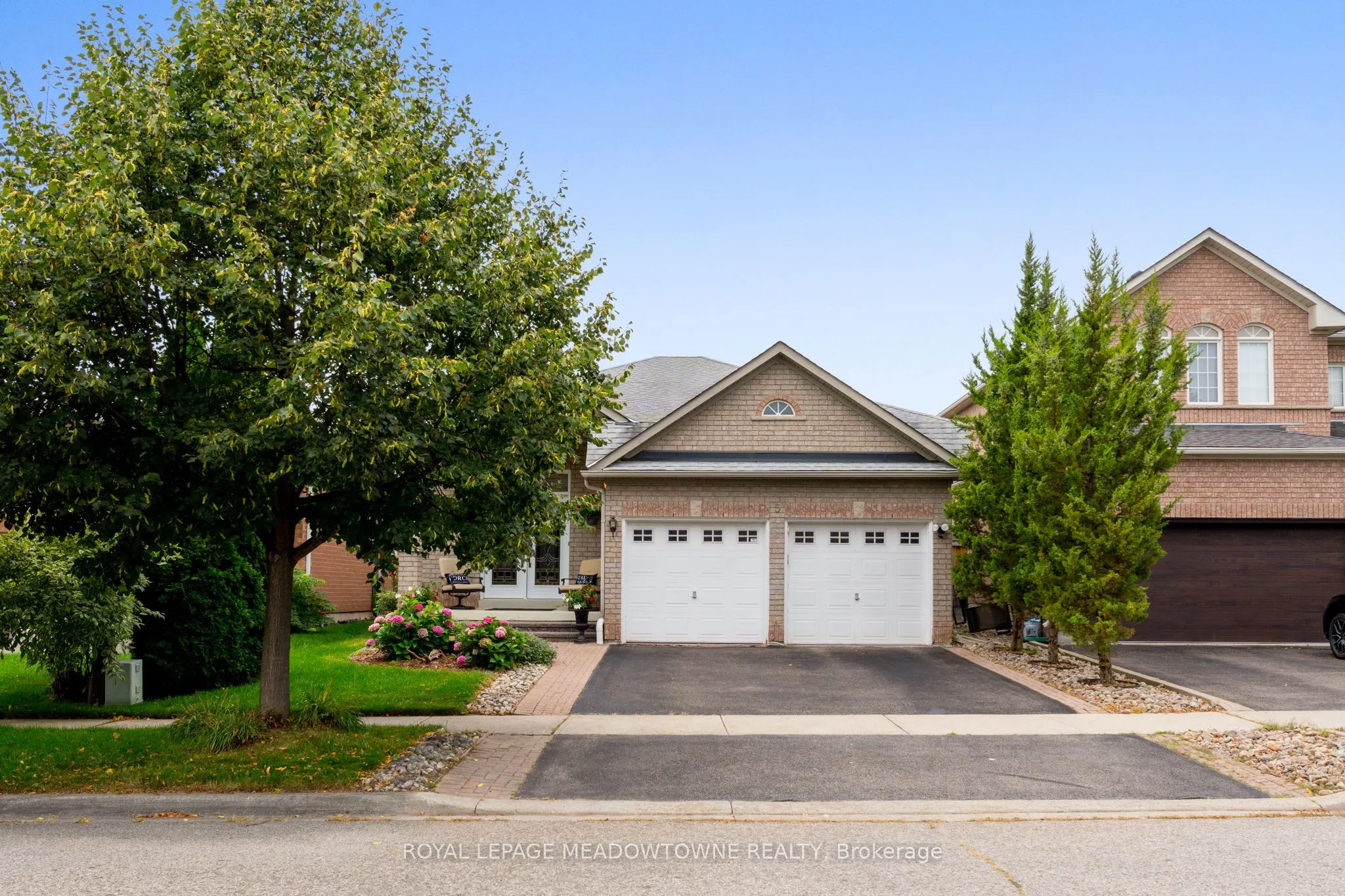 9 Johnson Crescent