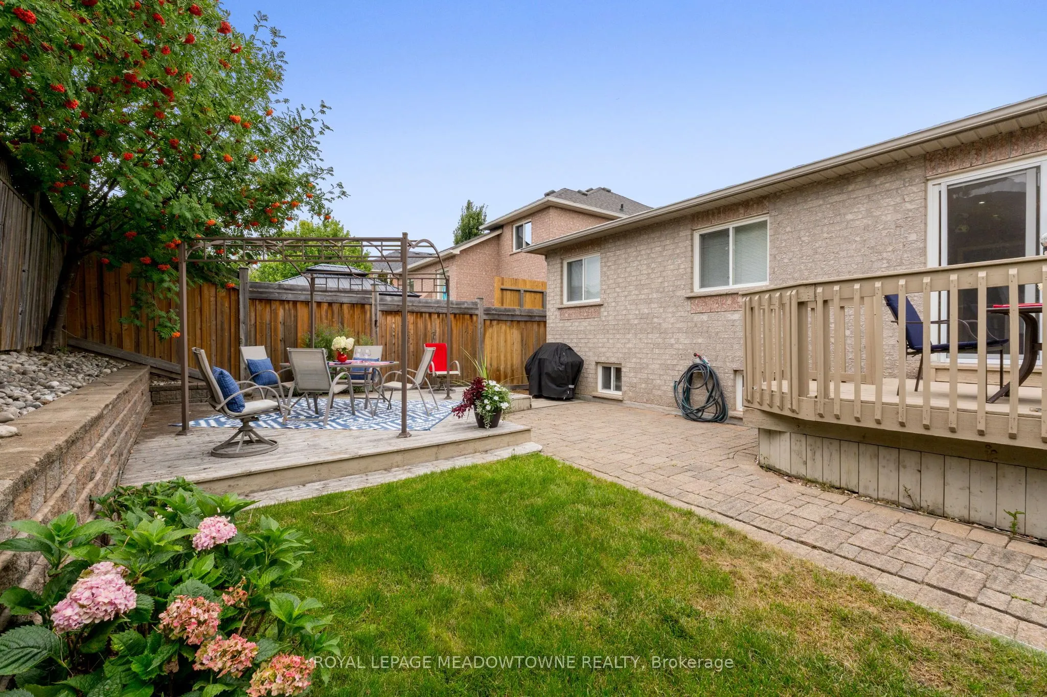 9 Johnson Crescent