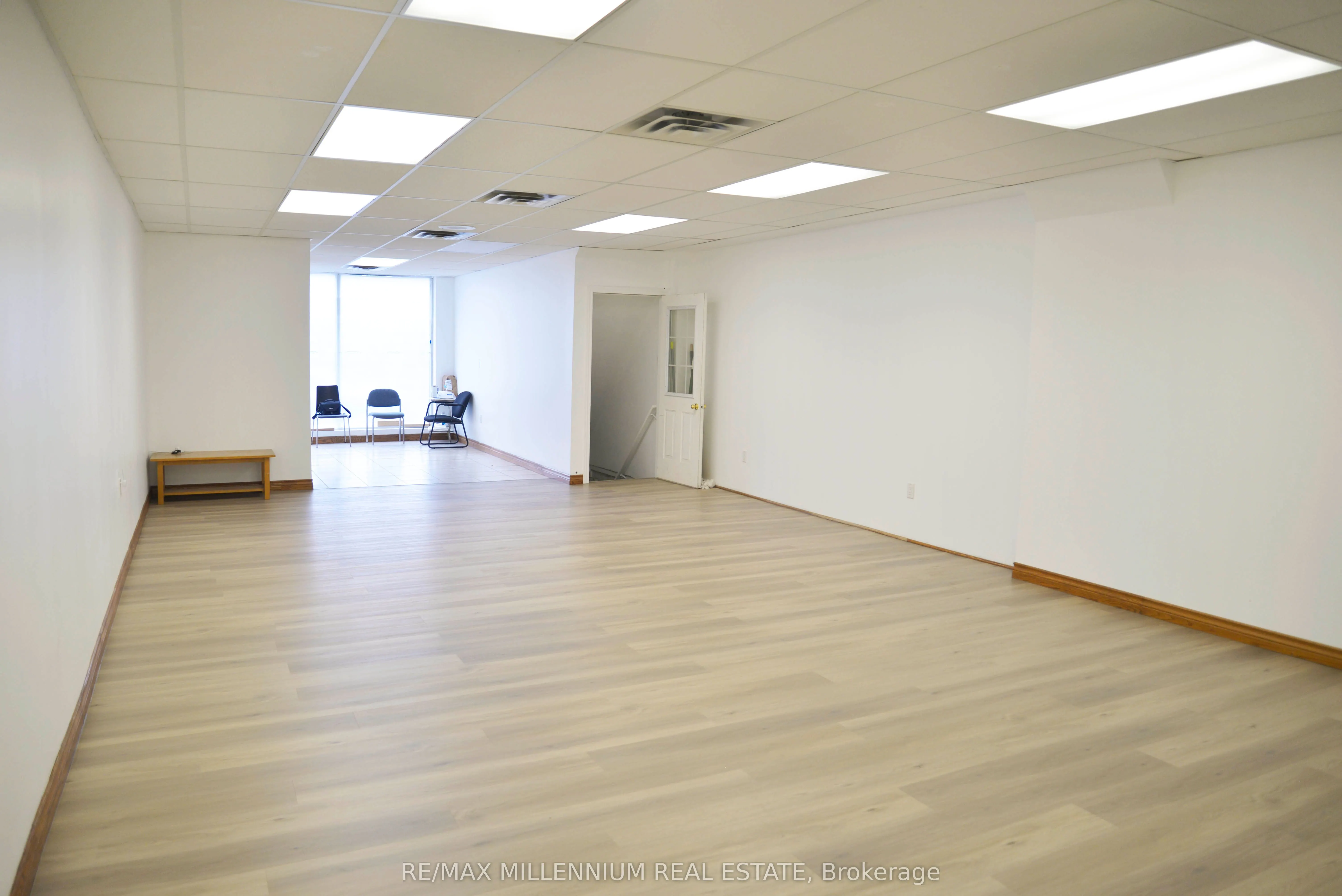 2821 Lake Shore Boulevard W