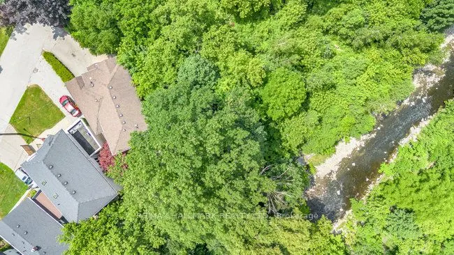 7 Tizzard Avenue
