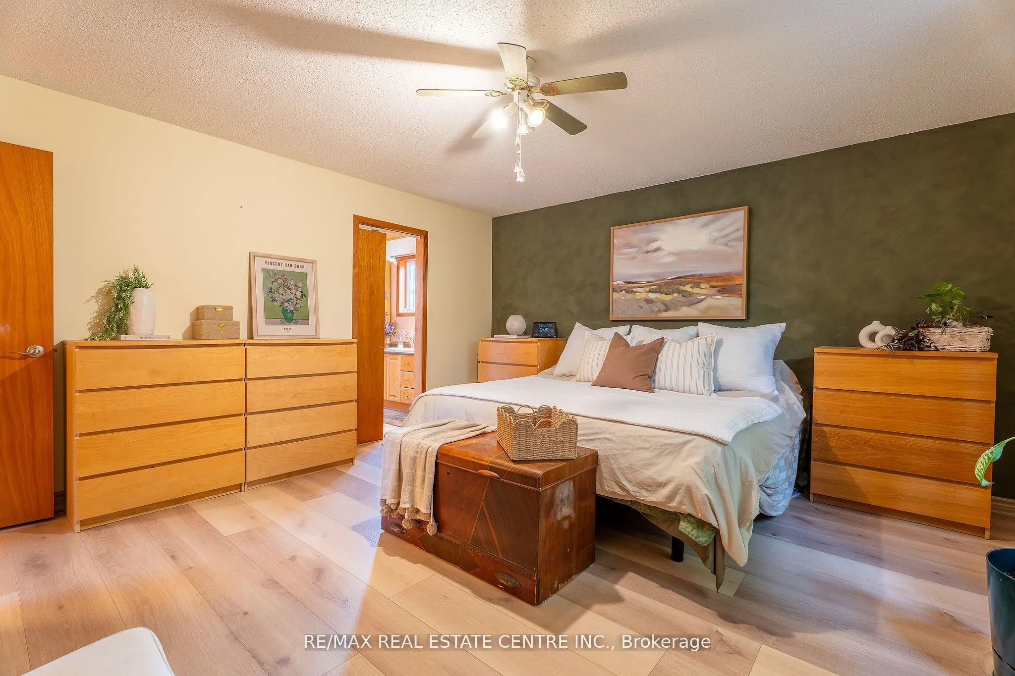 3762 Highpoint Side Road