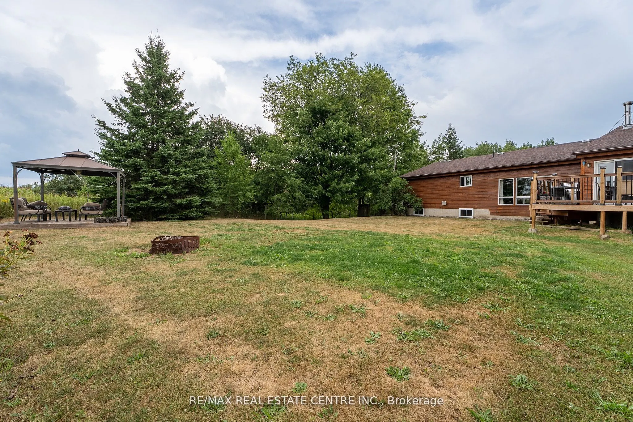 3762 Highpoint Side Road