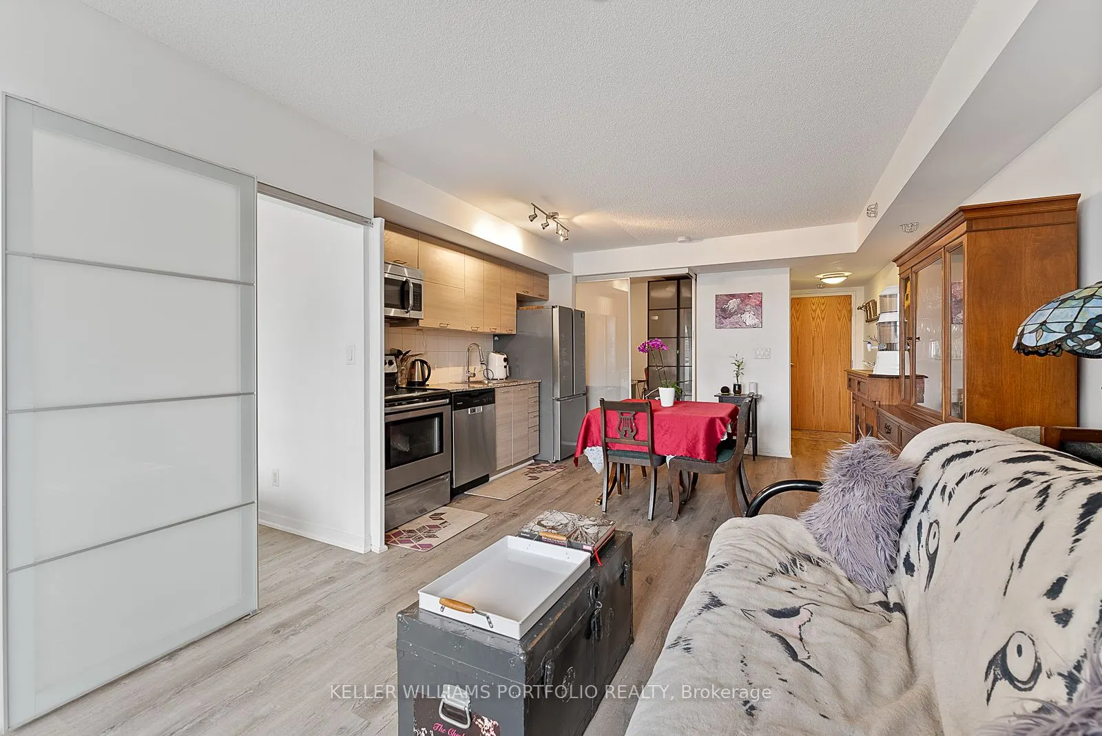 20 Joe Shuster Way, #815