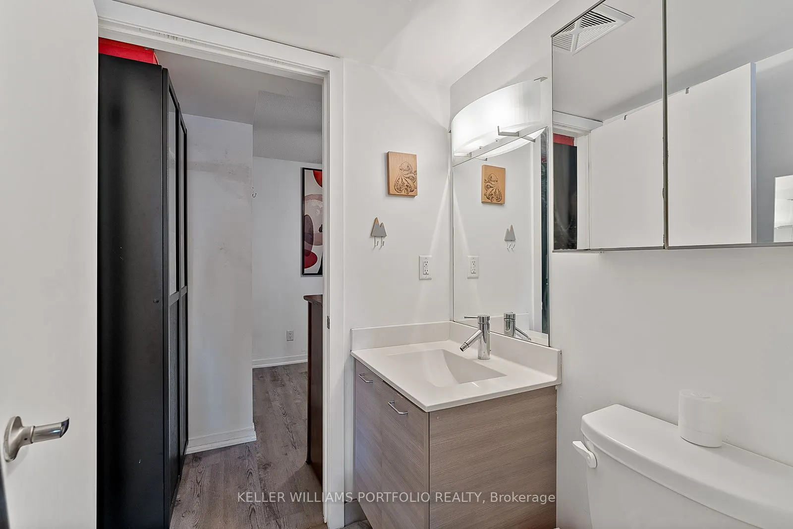20 Joe Shuster Way, #815