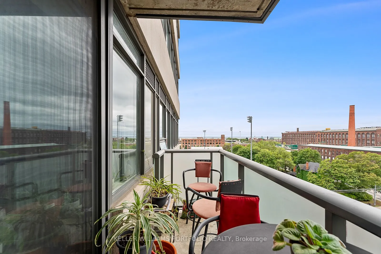 20 Joe Shuster Way, #815