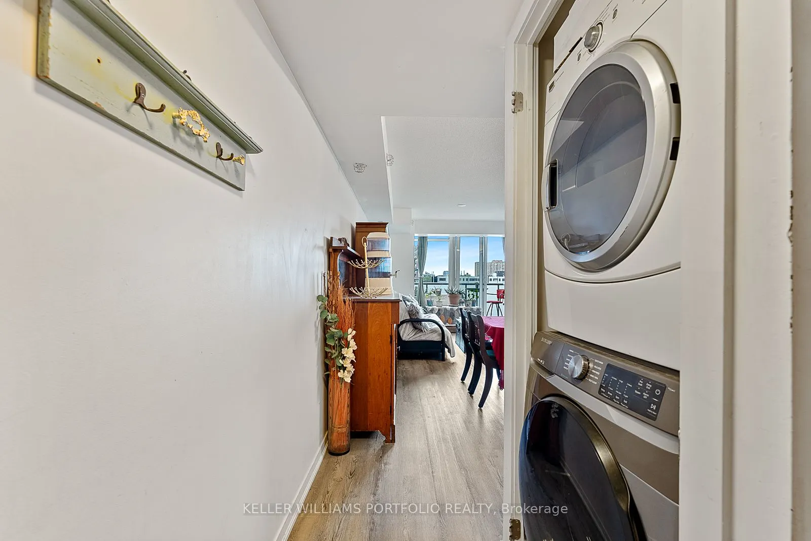 20 Joe Shuster Way, #815