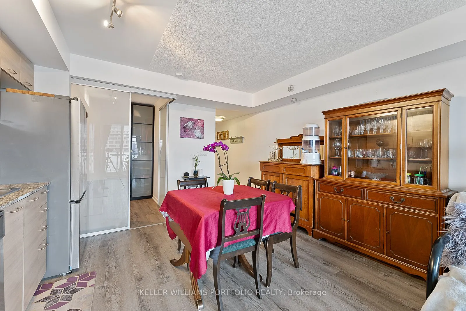 20 Joe Shuster Way, #815