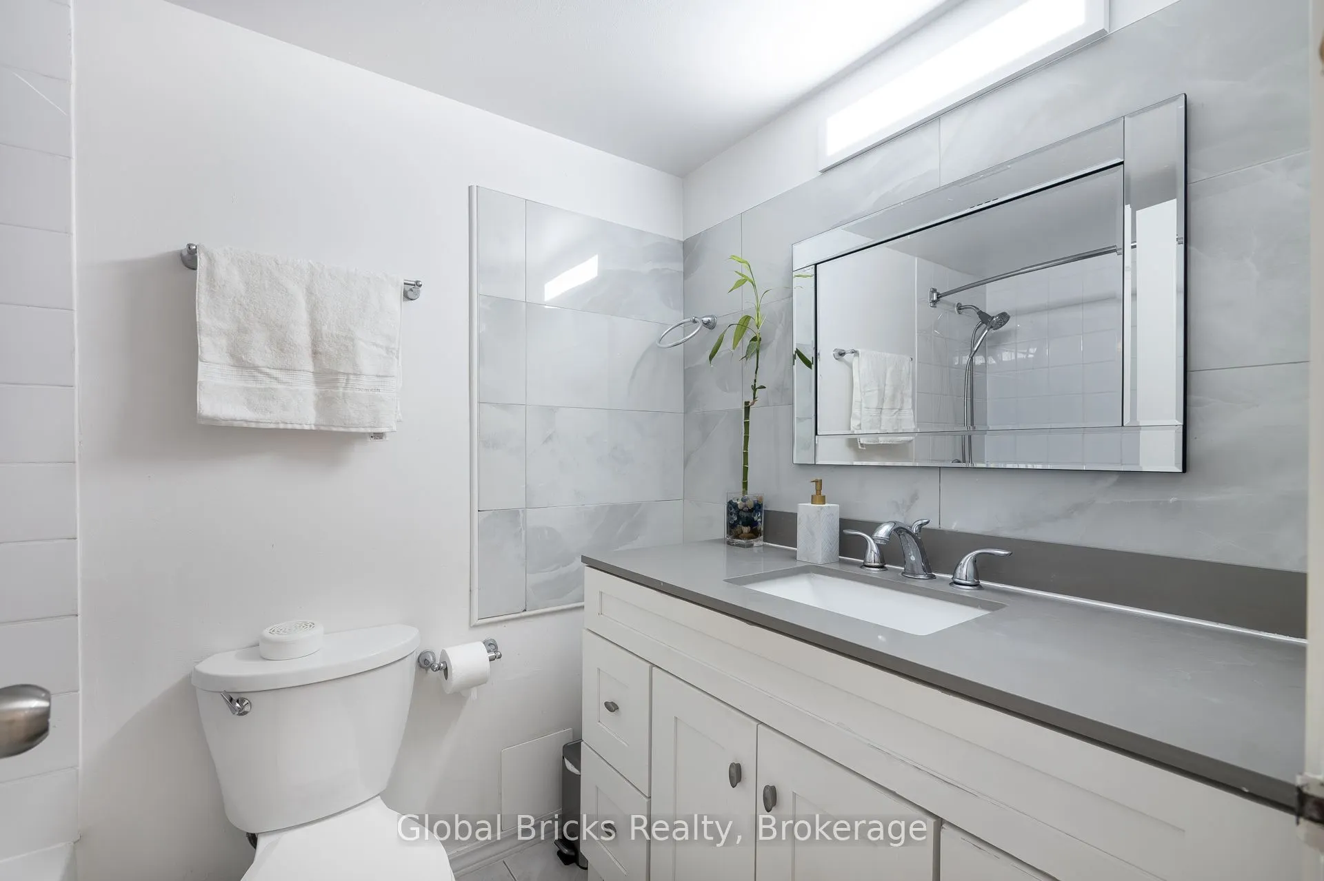 380 Dixon Road, #1904
