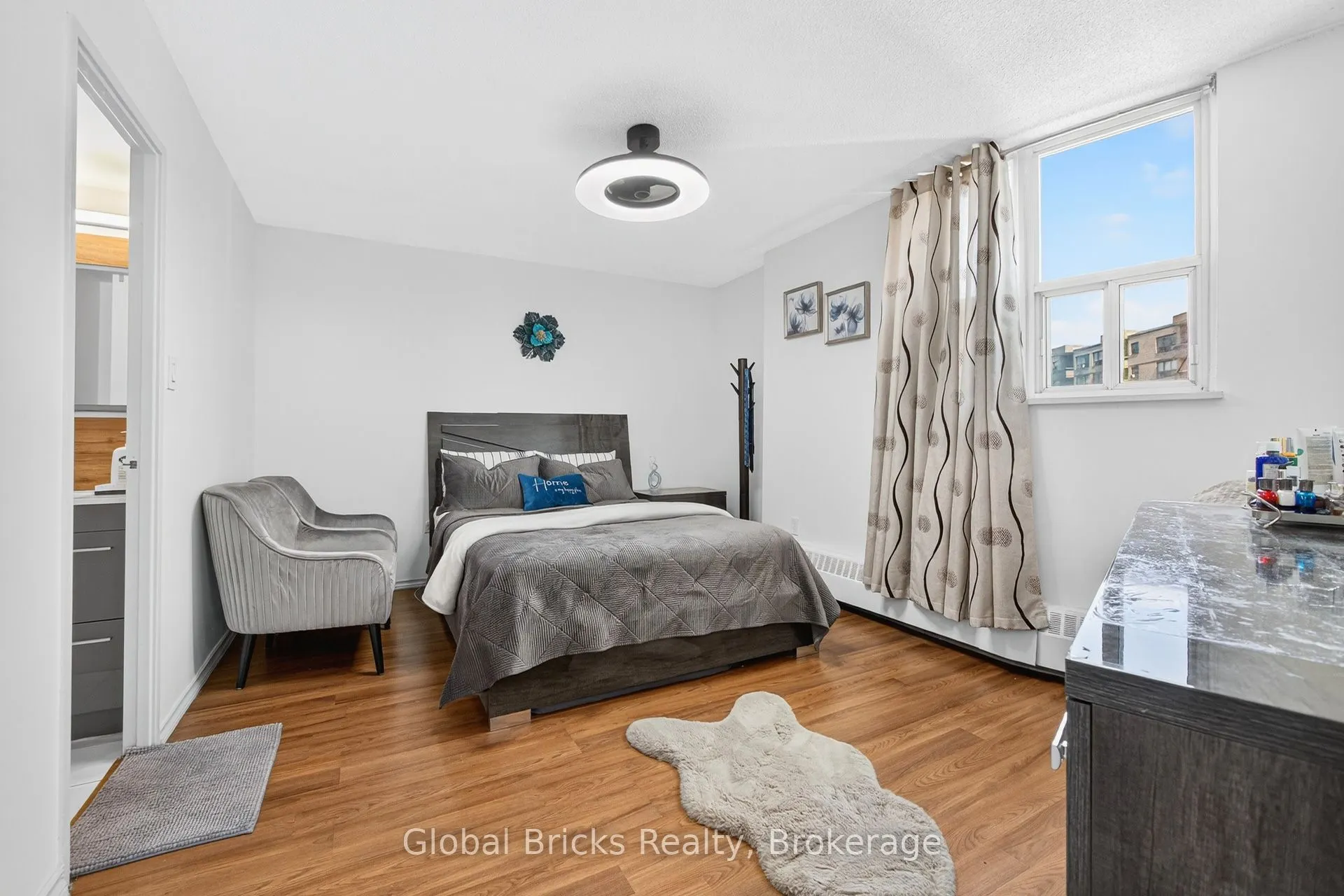 380 Dixon Road, #1904